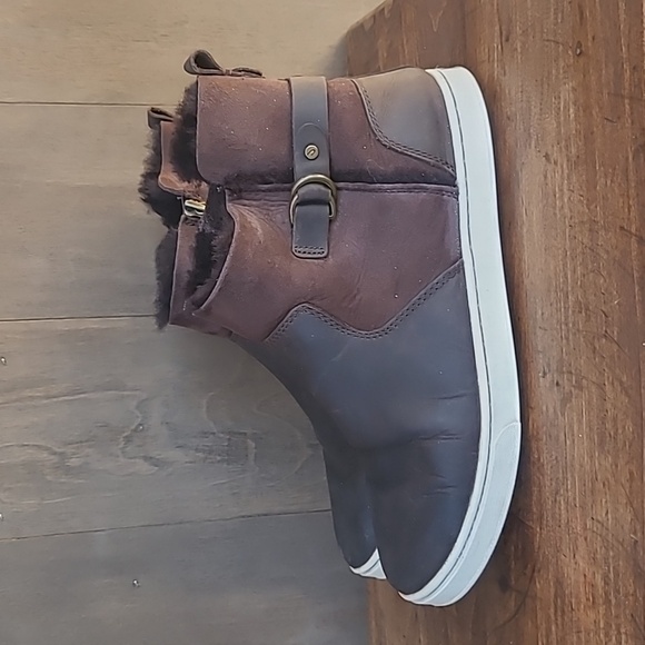 OluKai Shoes Women's sz 9 Pehuea Hulu Brown Leather/Suede Faux Fur Lined Sneaker - Picture 2 of 12